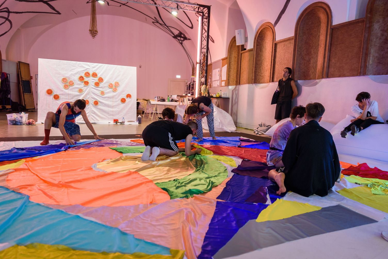 Fragility Organizes Community, photo 3 of 4