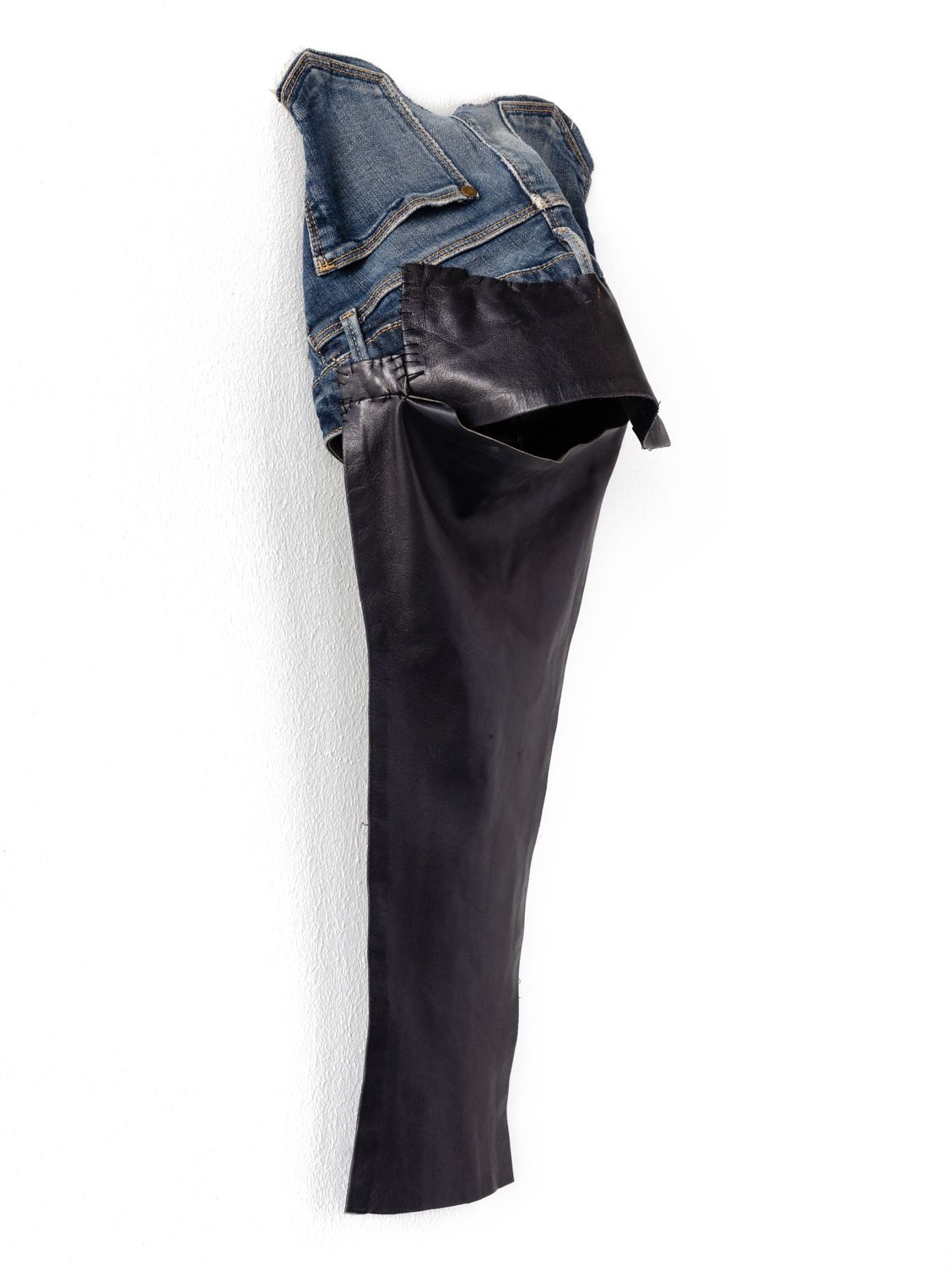 Undercover (2012), Mask by Claudia Hill